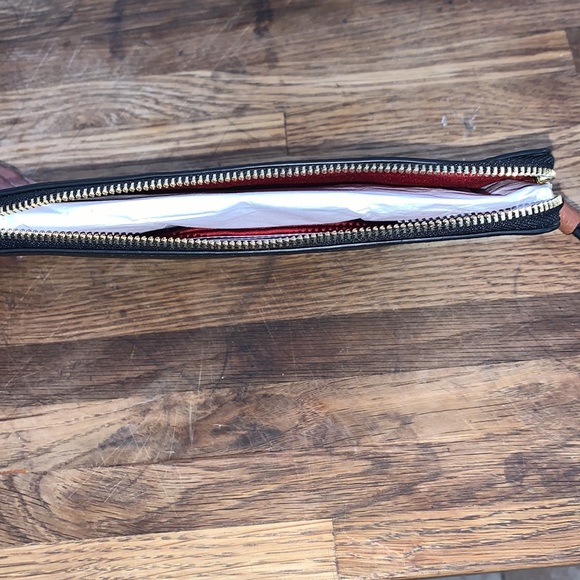 Coach leather Horse & Carriage Large Corner Zip - Picture 4 of 6